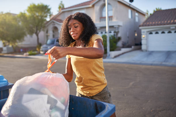 Best Construction Debris Removal  in Belmond, IA